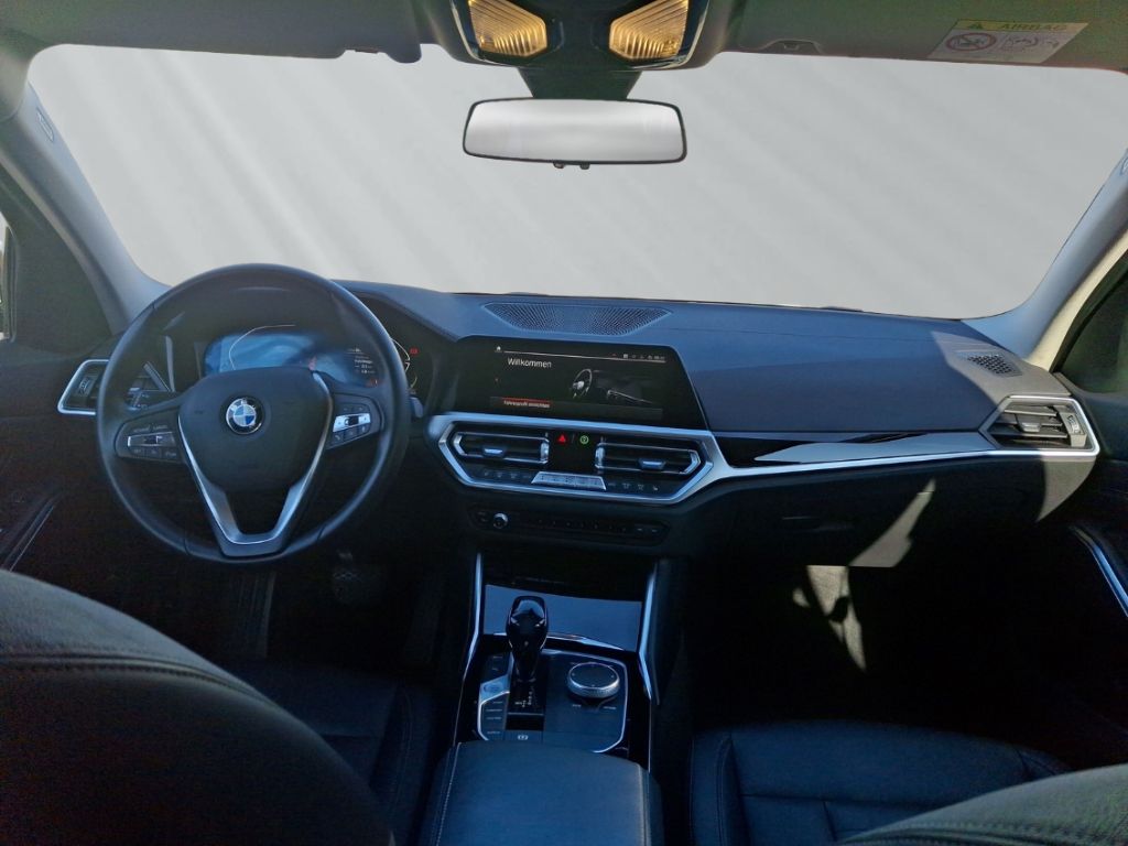 BMW 320 d Touring Luxury Line - Samsaru's Car Outlet