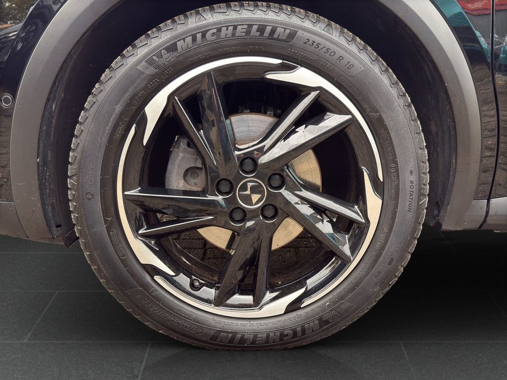 DS Automobiles DS 7 Crossback 225 Performance Line + Leder