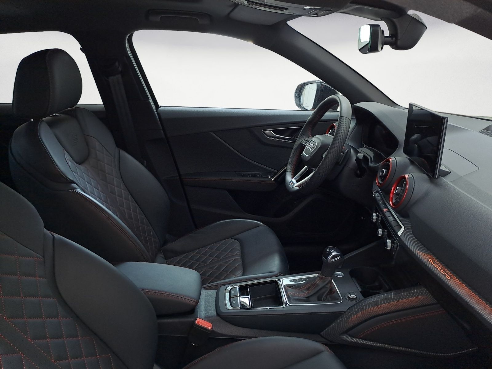 Audi Q2 S line 40 TFSI quattro *LED*AHK*PANO*