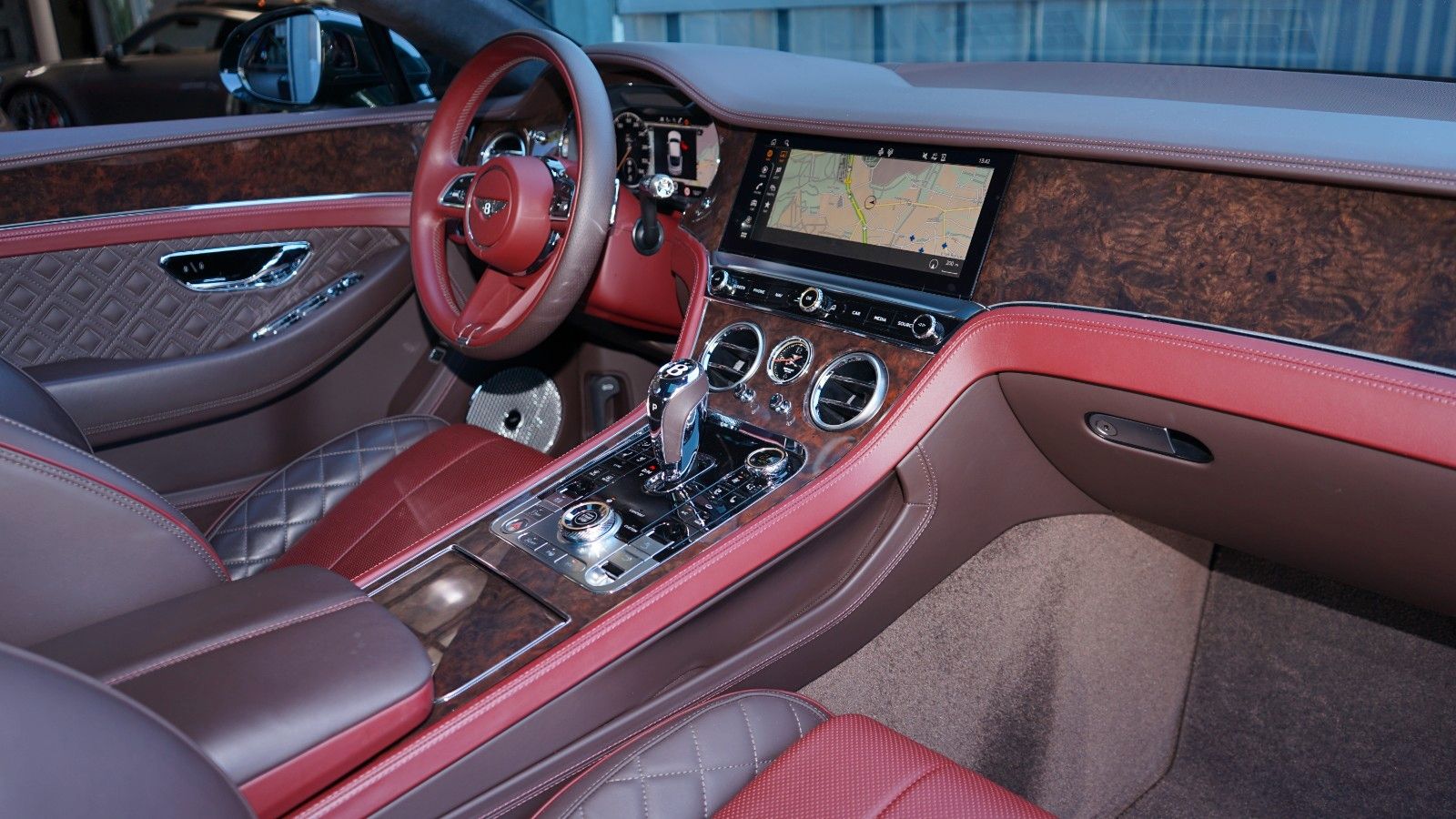 Bentley CONTINENTAL GT V8*PANO*STITCHING*MATRIX*