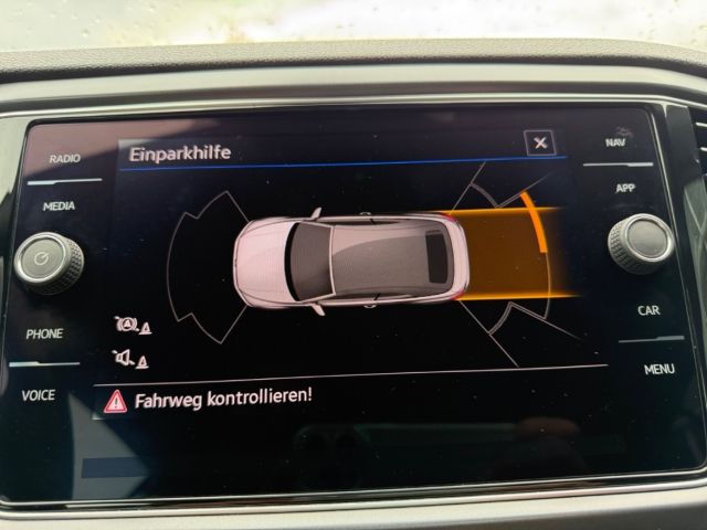 Volkswagen T-Roc R-Line 1.5 TSI DSG - Samsaru's Car Outlet