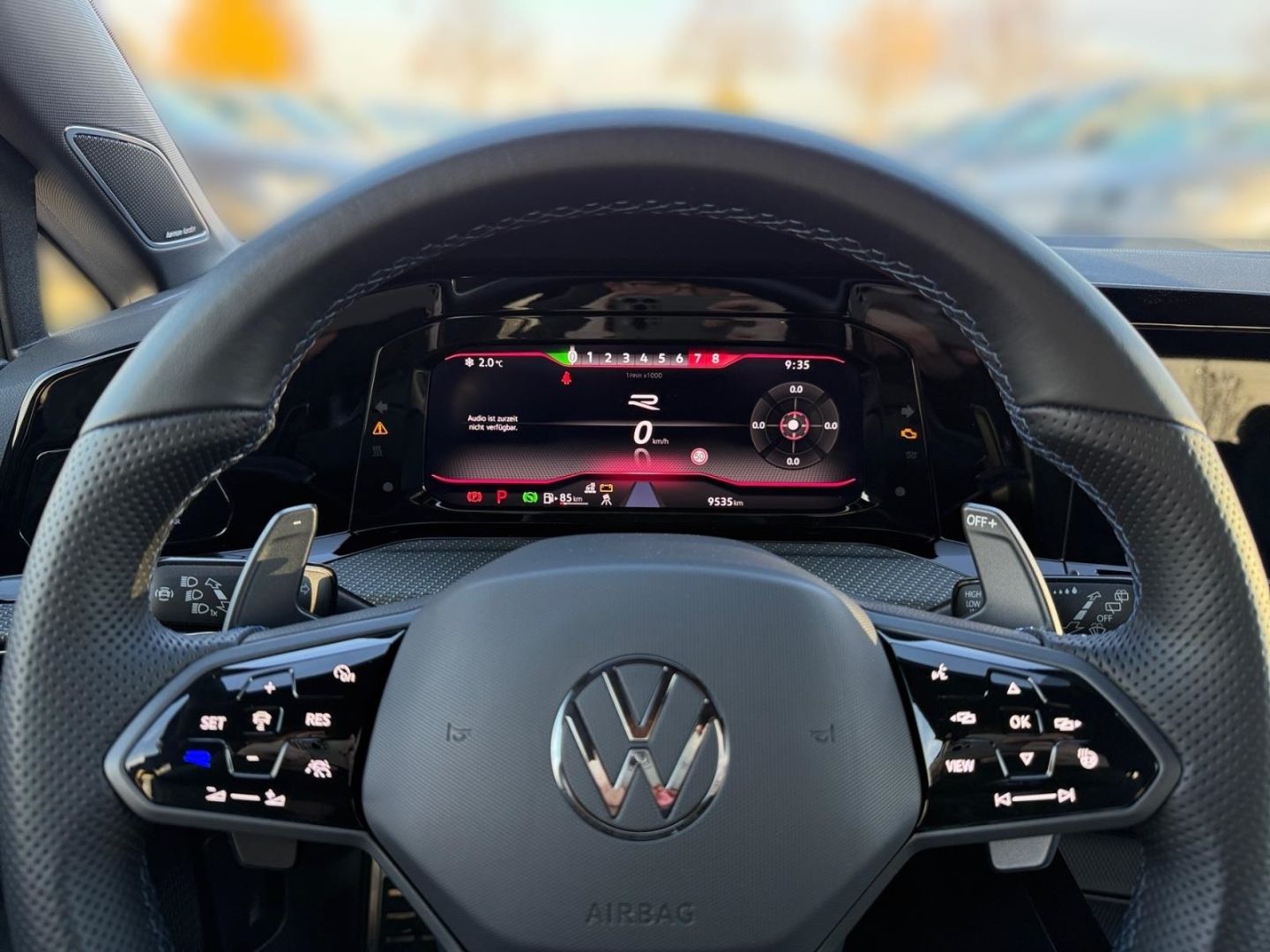 Volkswagen Golf VIII R 2.0 TSI 4Motion - Samsaru's Car Outlet
