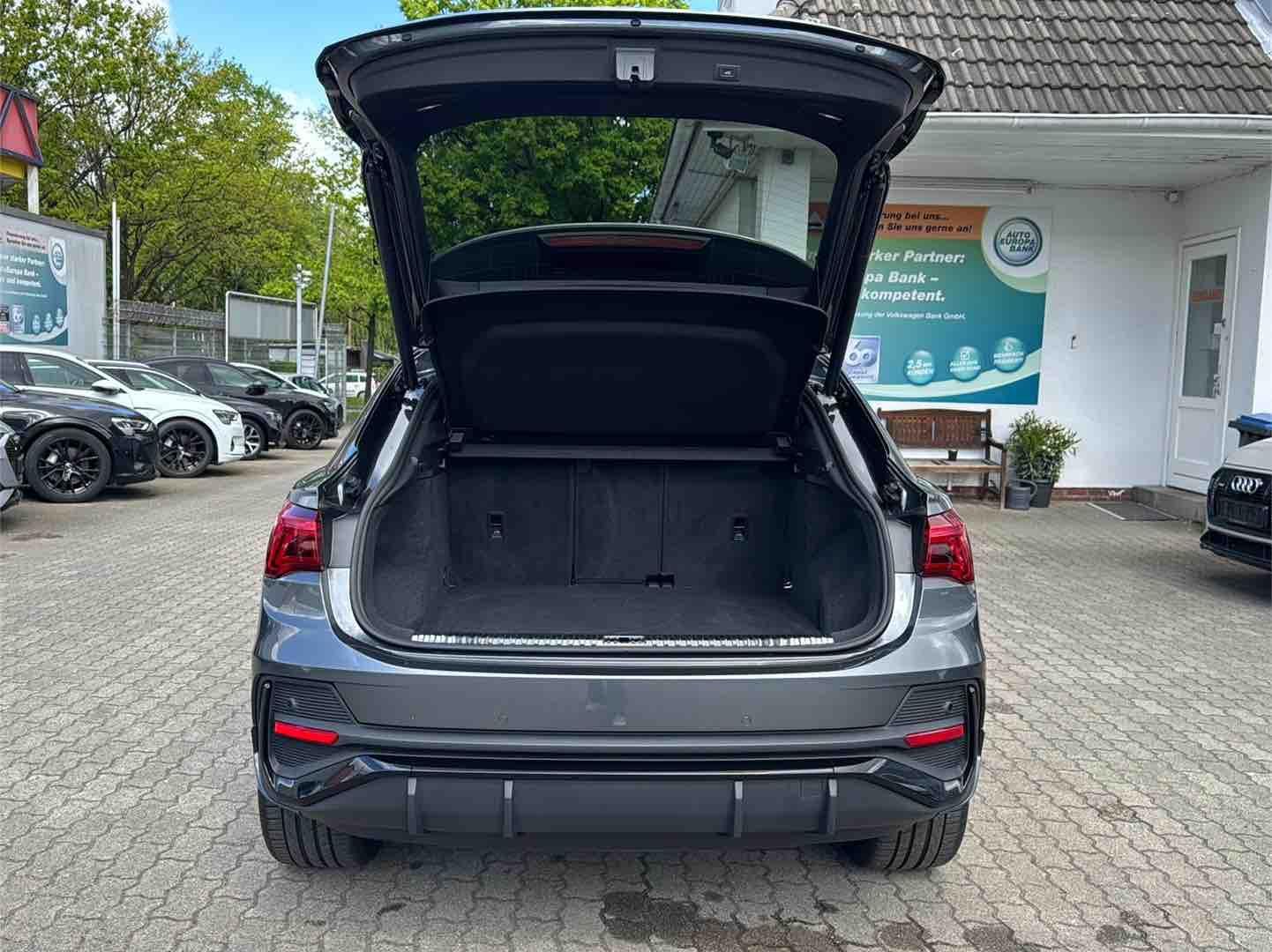 Audi Q3 Sportback 40 TFSI S line - Samsaru's Car Outlet
