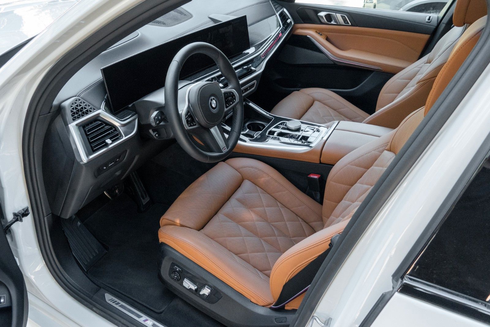 BMW X5 50e M SPORT.LUFTF.PANO.LHZ.DR.ASS.PRO.H/K.360