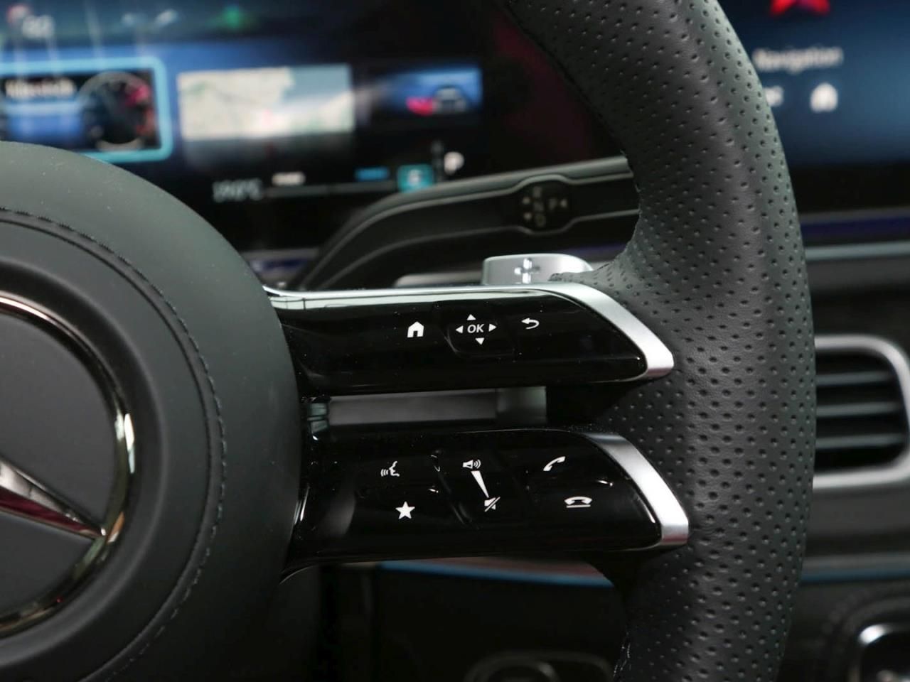 Mercedes-Benz GLE 450 d 4MATIC AMG Night Airmatic Distronic AH