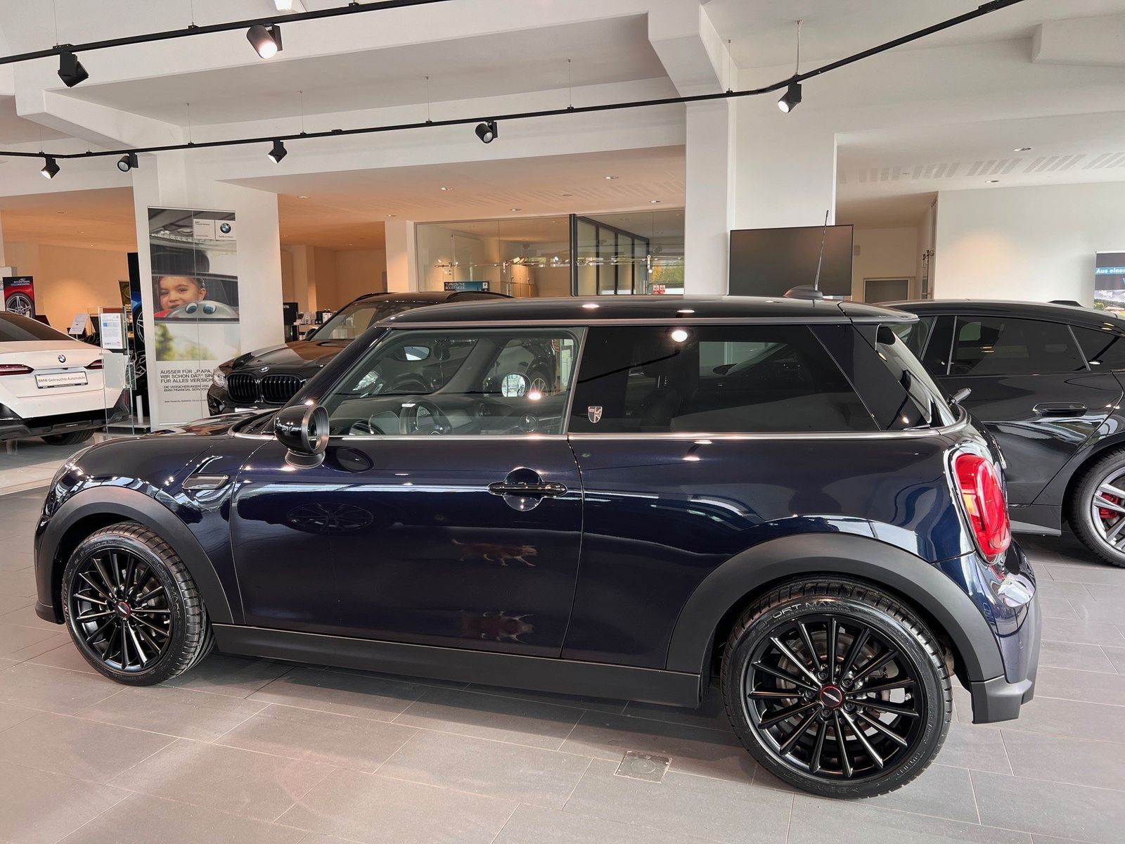 MINI Cooper Mini Yours - Samsaru's Car Outlet