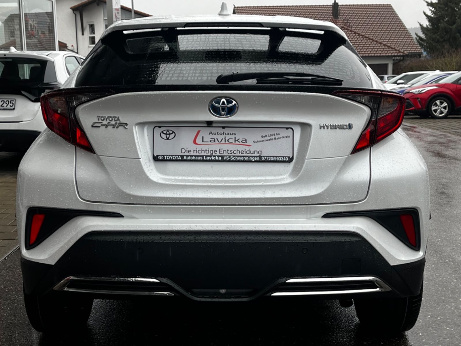 Toyota C-HR 2.0-l-Hybrid - Samsaru's Car Outlet