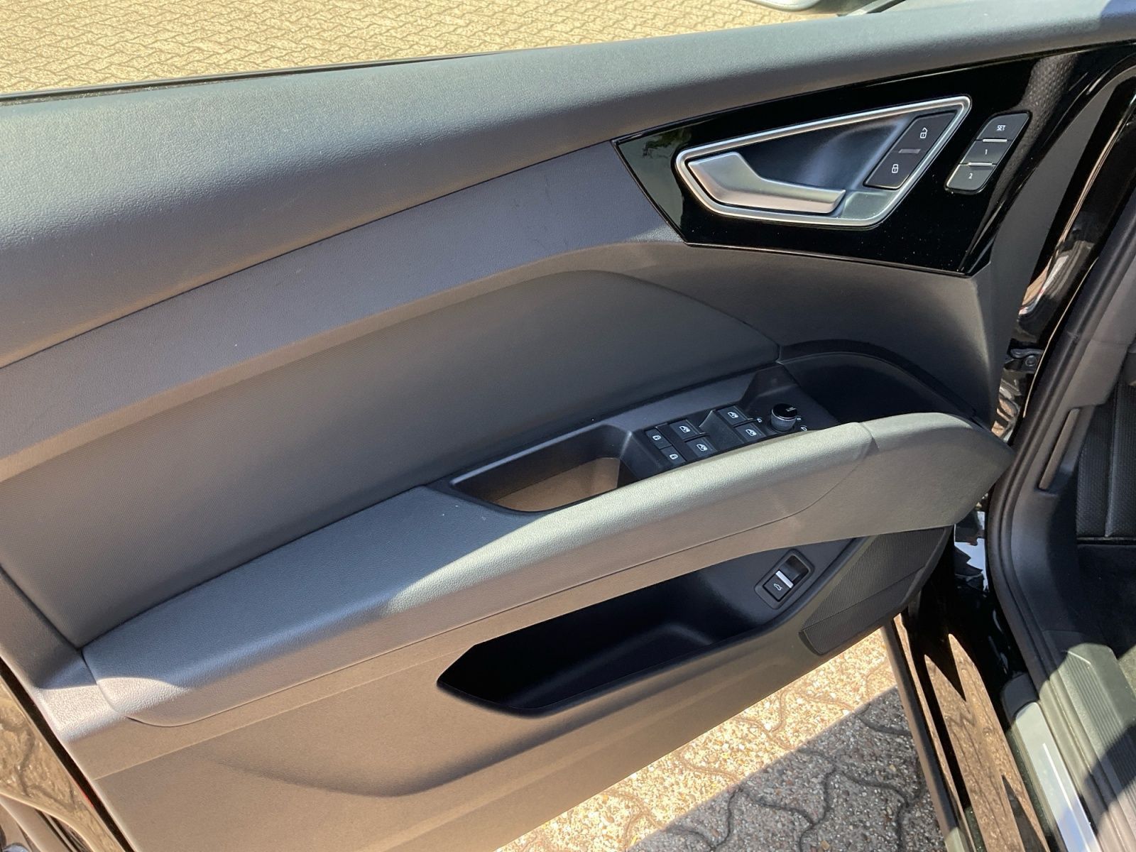 Audi Q4 e-tron 45 quattro S-line Pano AHK Matrix HUD
