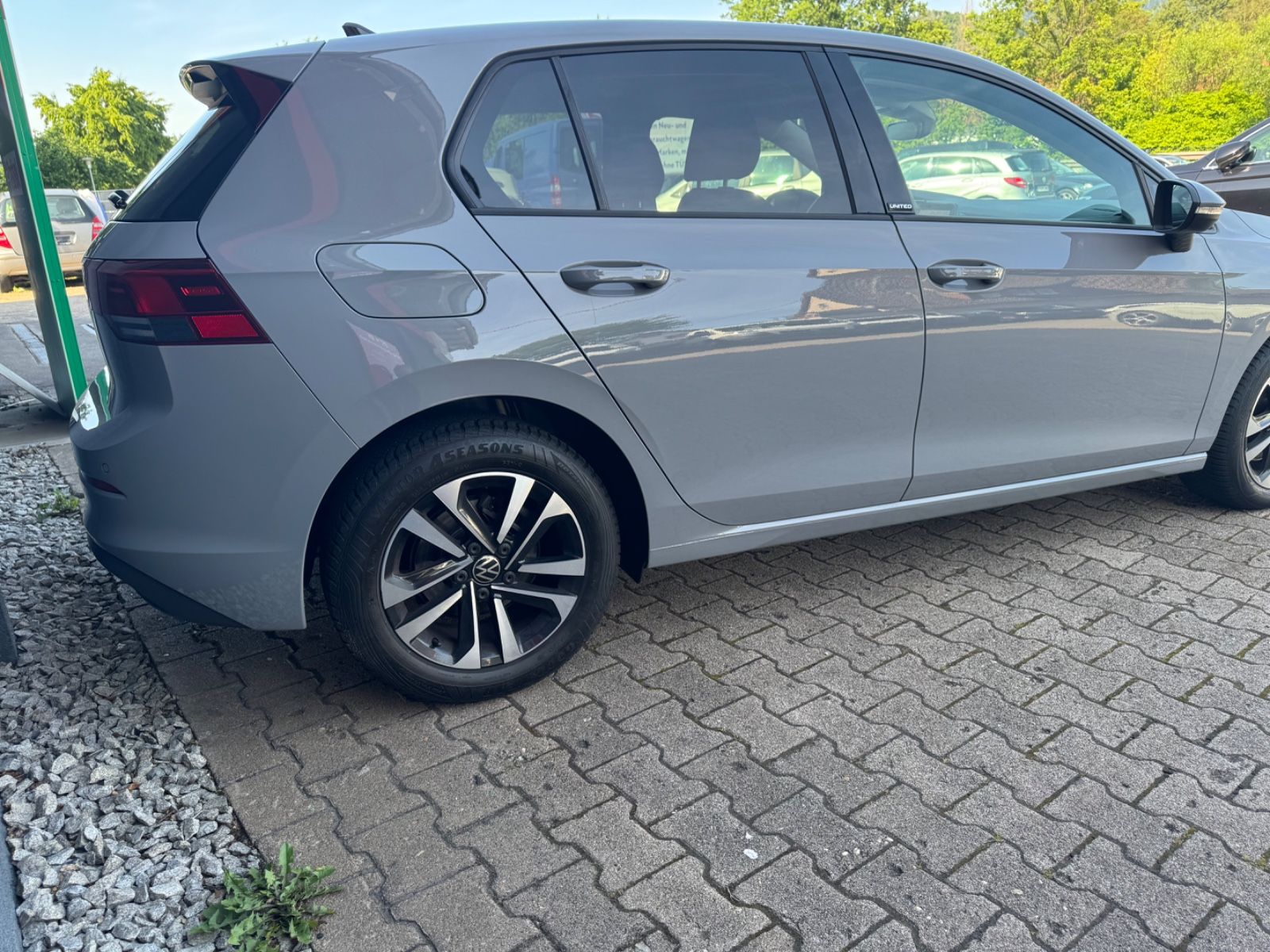 Volkswagen Golf VIII Lim. United - Samsaru's Car Outlet