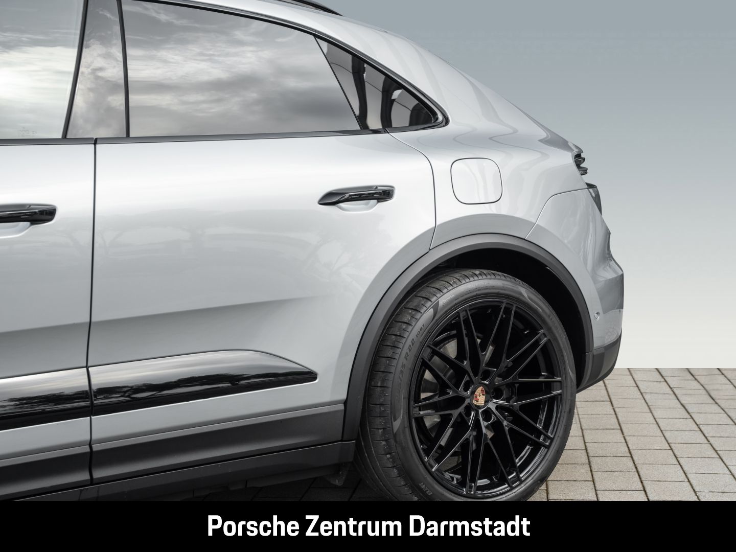Porsche Macan 4 - Samsaru's Car Outlet