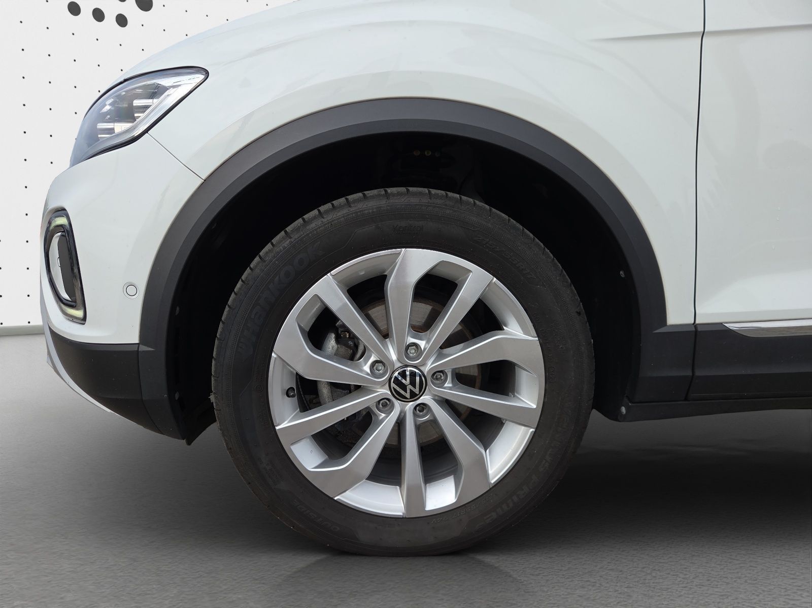 Volkswagen T-ROC 1.5 TSI STYLE - Samsaru's Car Outlet