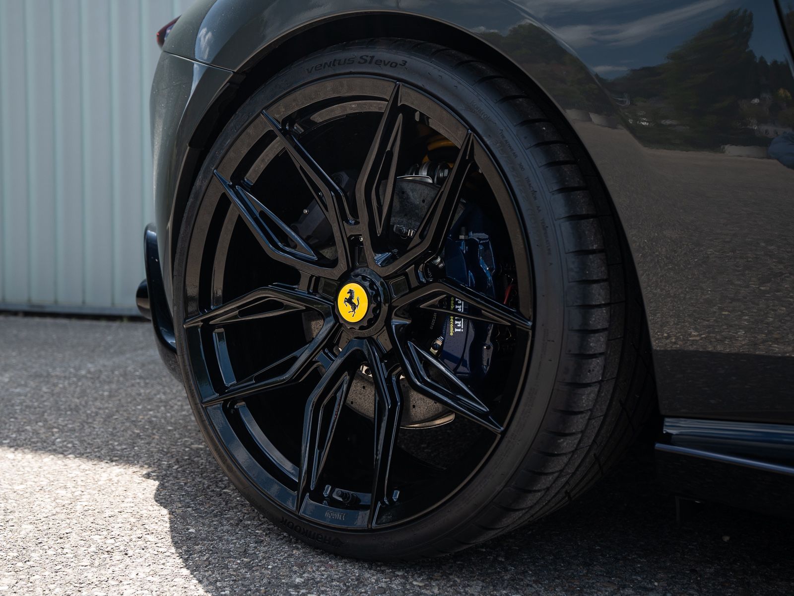 Ferrari Roma Spider - Samsaru's Car Outlet