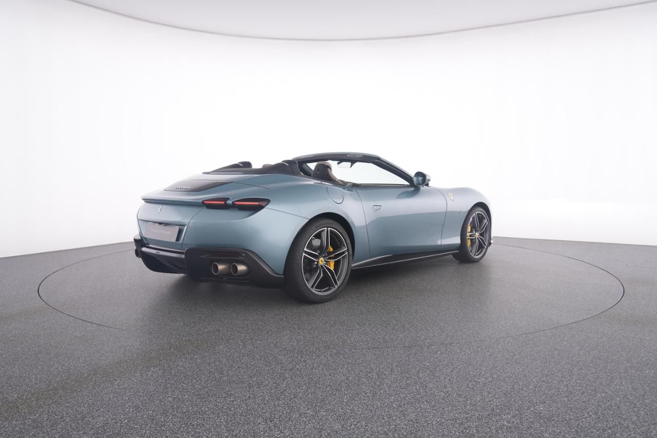 Ferrari Roma Spider - Samsaru's Car Outlet