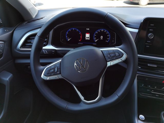Volkswagen T-Roc 1.5 TSI BMT Life - Samsaru's Car Outlet