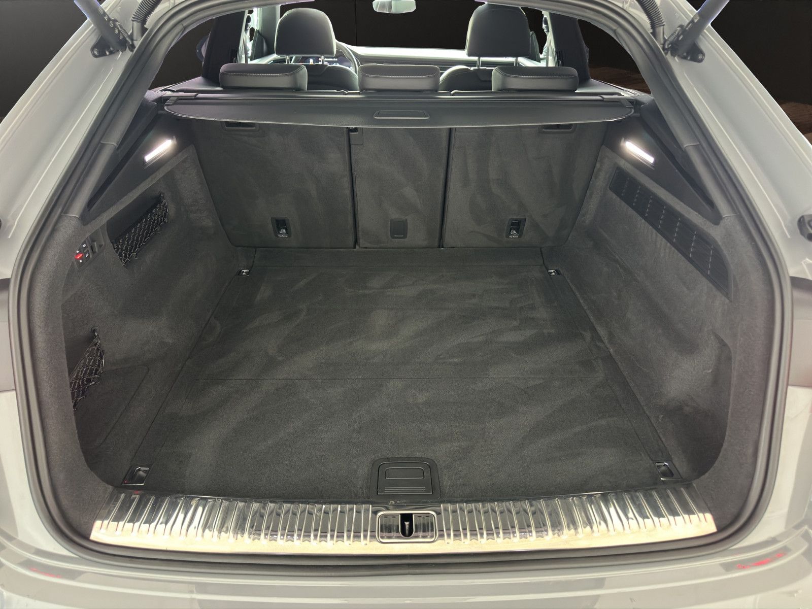 Audi Q8 50 TDI qu. tipt. S LINE COMP+AIR+AHZV+HD+B&O
