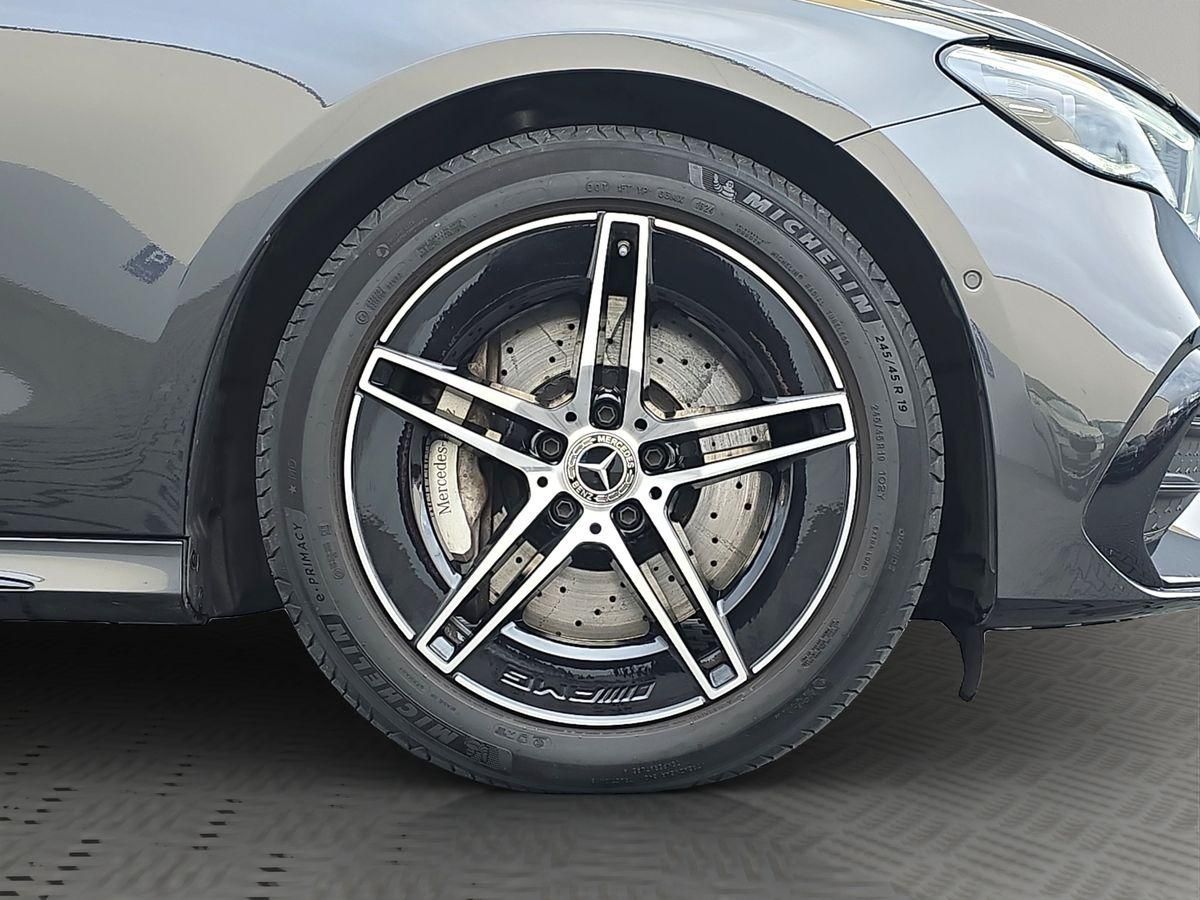 Mercedes-Benz E 220 d T 4Mat AMG DIGITAL PANO STNDHZ 360° LUFT