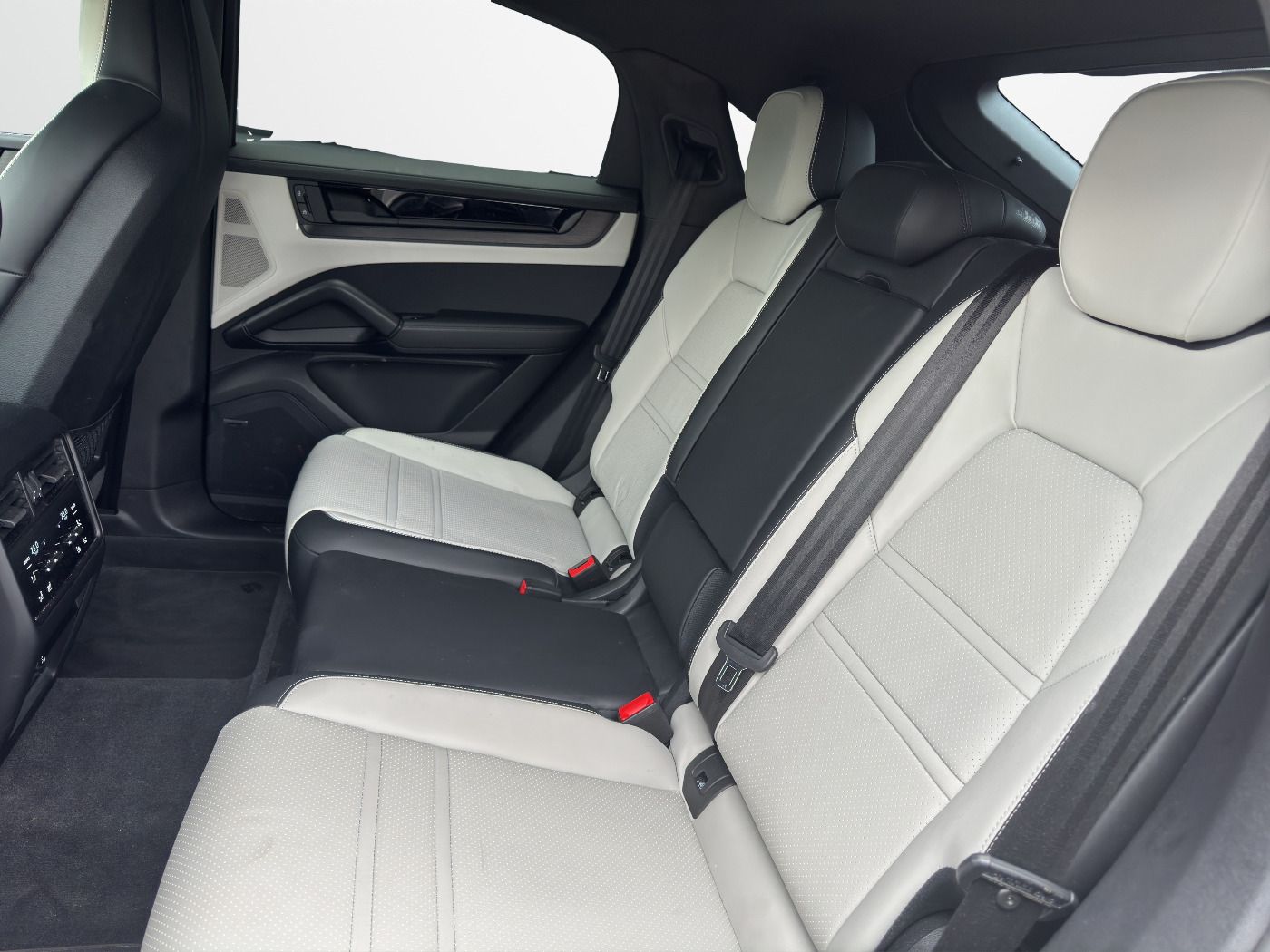 Porsche Cayenne GTS Coupe | PDCC | Hinterachslenkung |