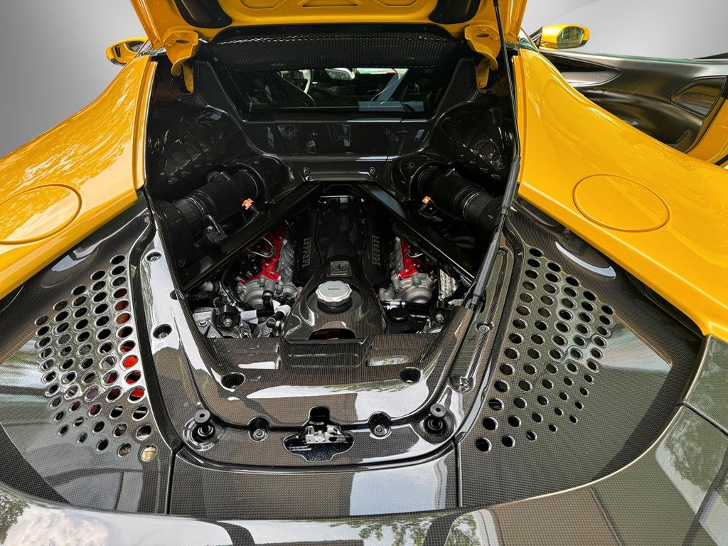Ferrari SF90 Stradale - Samsaru's Car Outlet