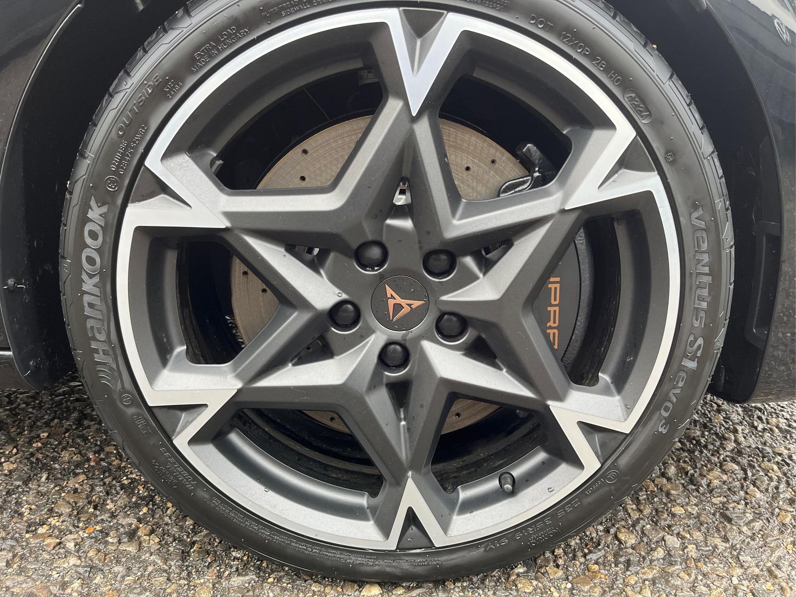 Cupra Leon Sportstourer 2.0 TSI VZ 4Drive - Samsaru's Car Outlet