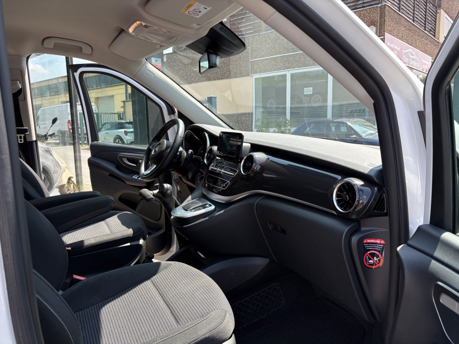 Mercedes-Benz V300 Edition 4Matic - Samsaru's Car Outlet
