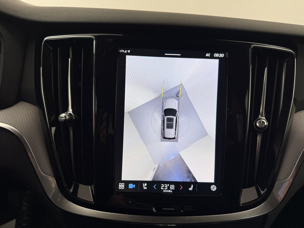 Volvo V60 T6 Plus Dark Recharge Plug-In Hybrid AWD LED