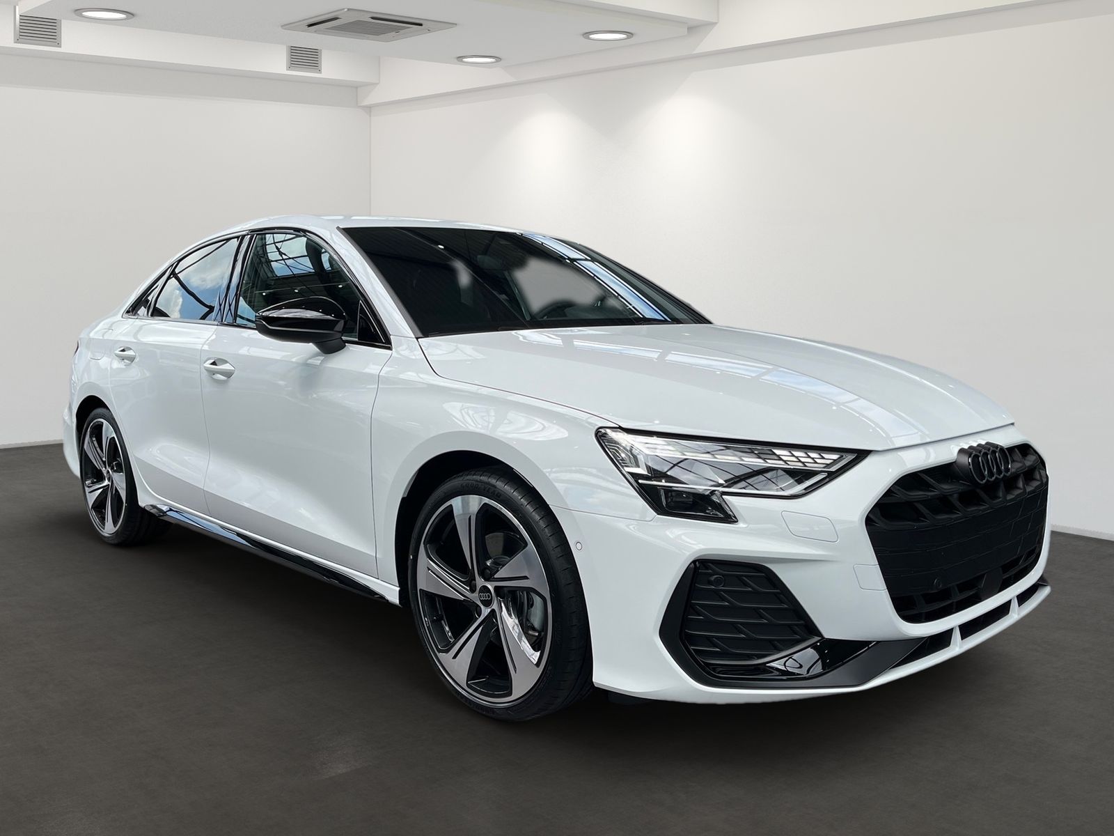 Audi A3 Limousine 35 TFSI S line - Samsaru's Car Outlet