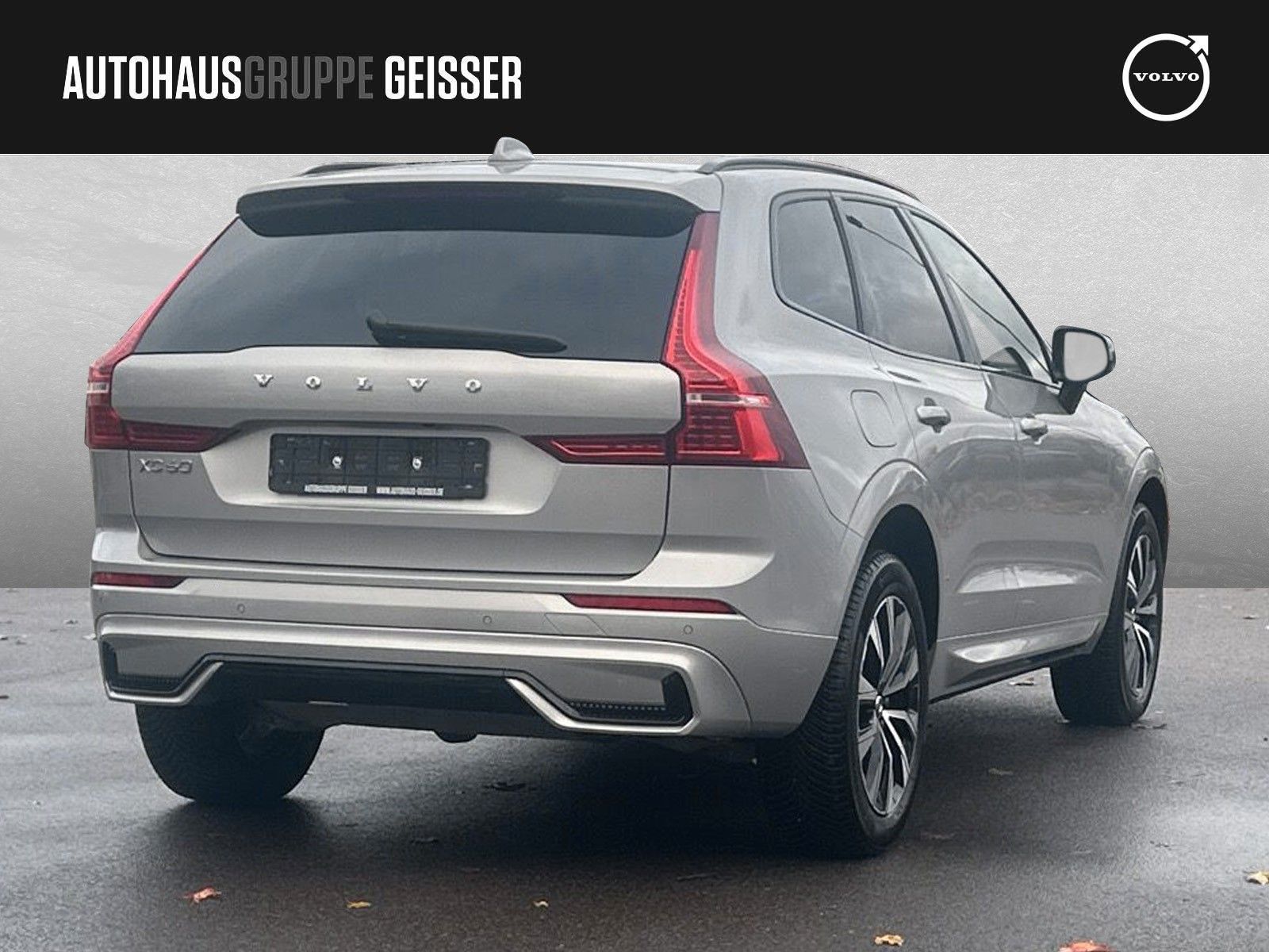Volvo XC60 B5 AWD Mild-Hybrid Plus Dark AHK ACC BLIS