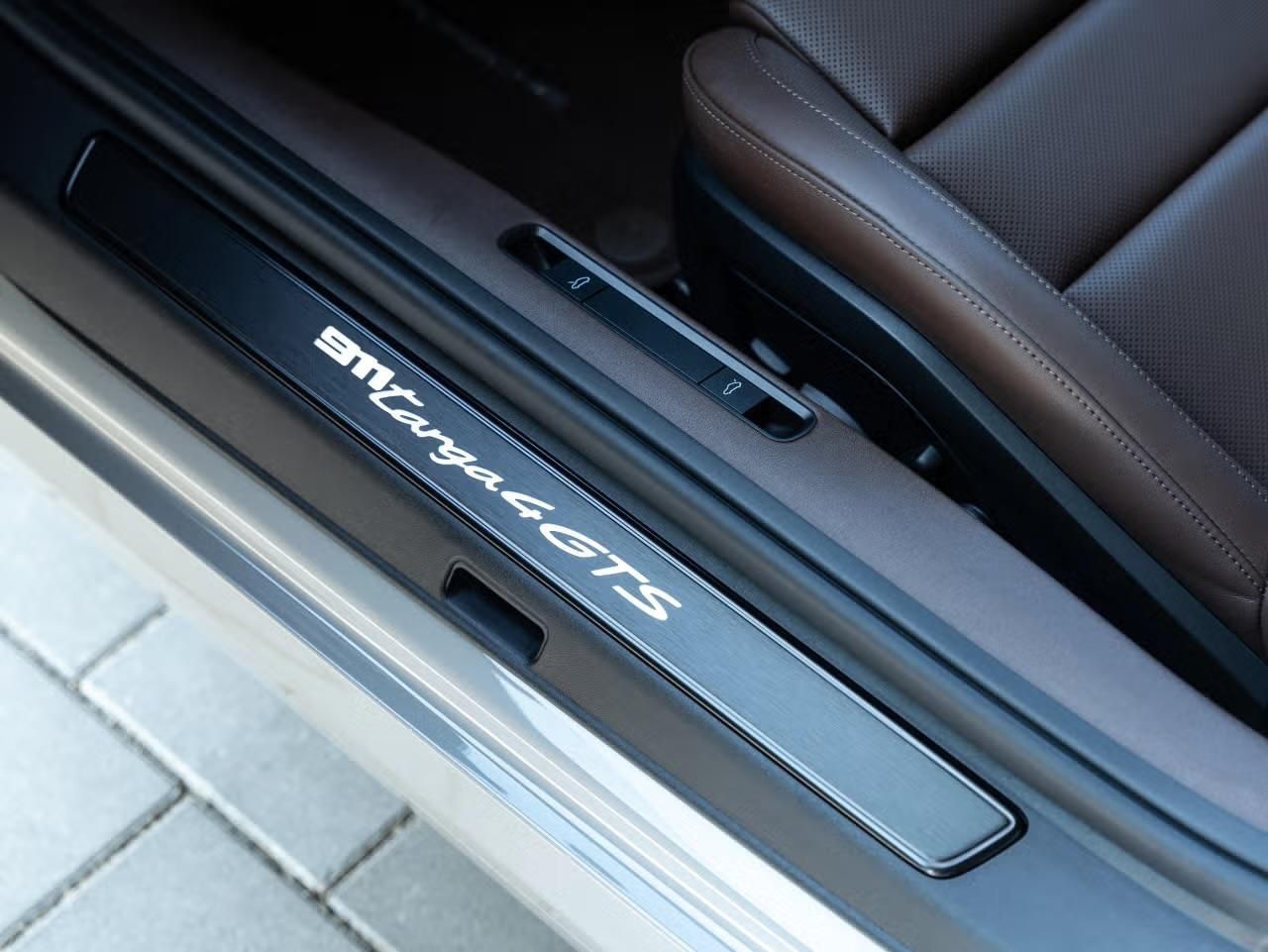 Porsche 992.2 Targa 4 GTS°GREY/BROWN°LIFT°MATRIX°BOSE°