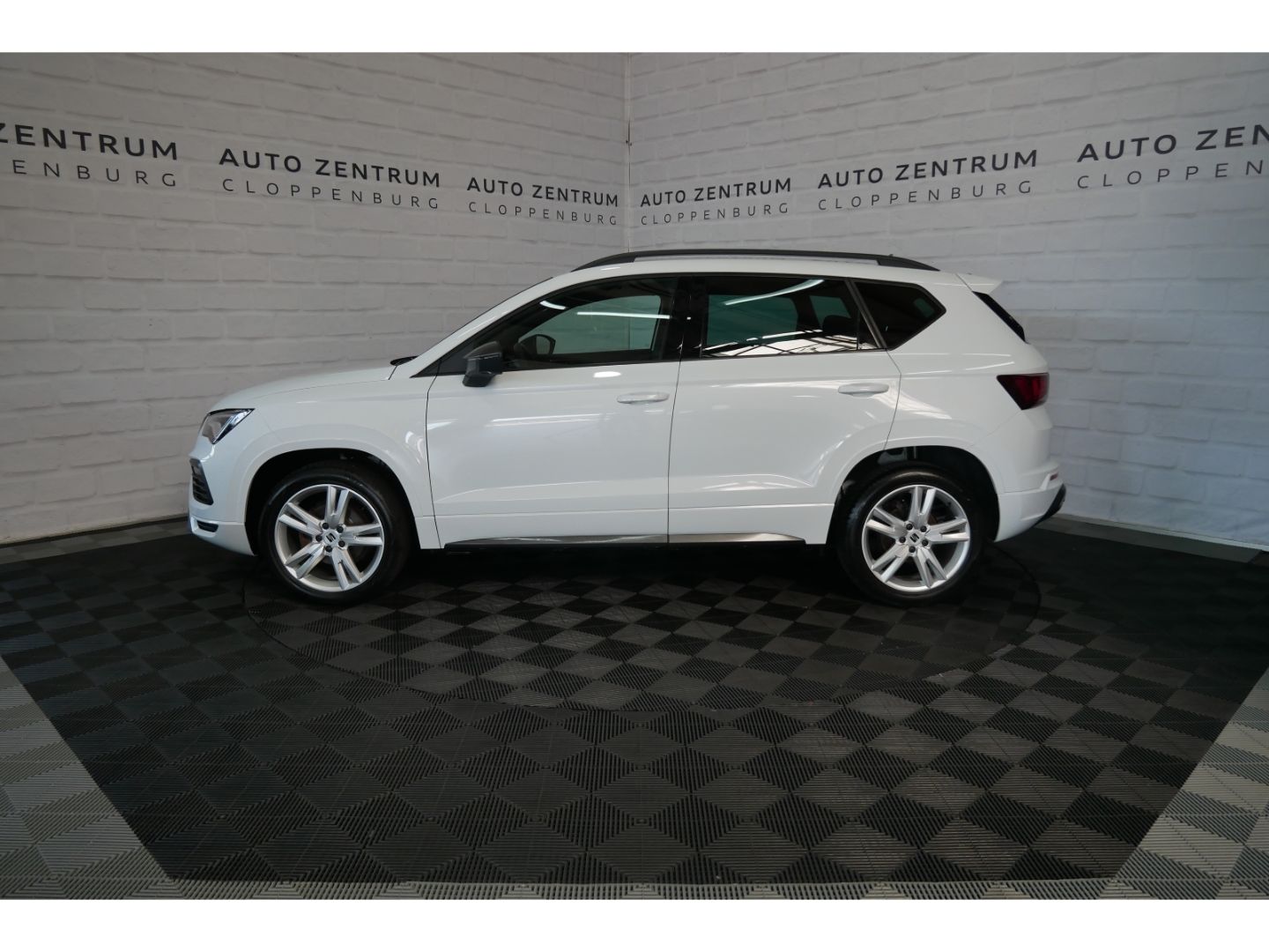 Seat Ateca FR 1.5 TSI LED+Navi+CarPlay+Virtual+AHK+AC