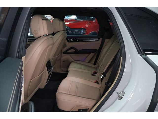 Porsche Cayenne GTS Head-Up Massage Standh. Panorama DAB