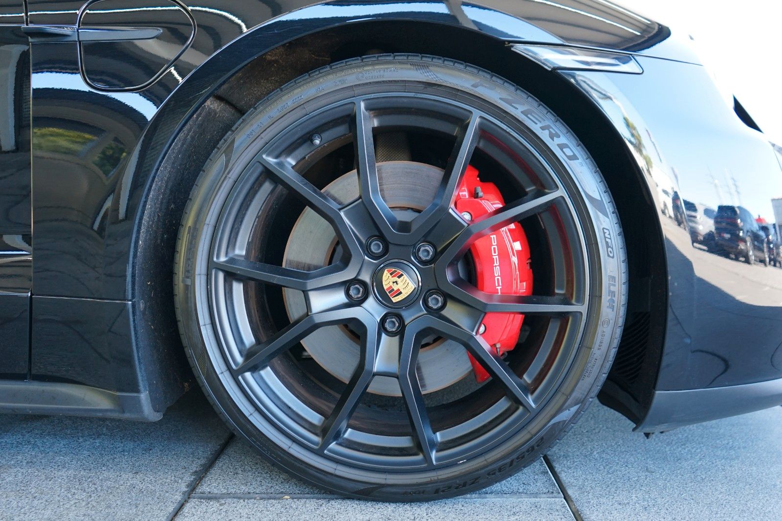 Porsche Taycan GTS BLACK/PANO/P-DISPLAY/MATRIX/360°/21z