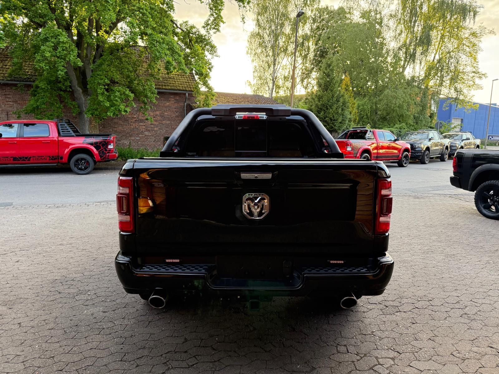 Dodge LIMITED*LUFT*360KAMERA*LPG*OFFROAD*BÜGEL*AHK*NAV