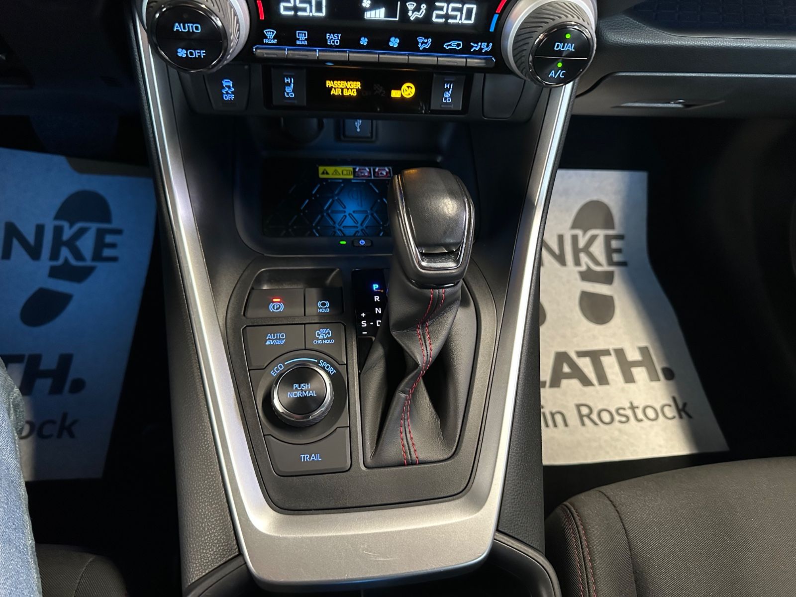 Toyota RAV4 Plug-in Hybrid 4x4 - Samsaru's Car Outlet
