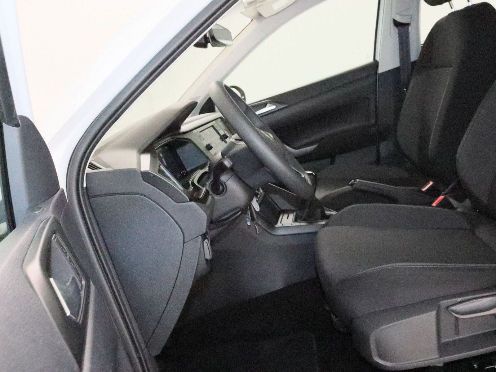 Volkswagen Taigo 1.0 TSI - Samsaru's Car Outlet