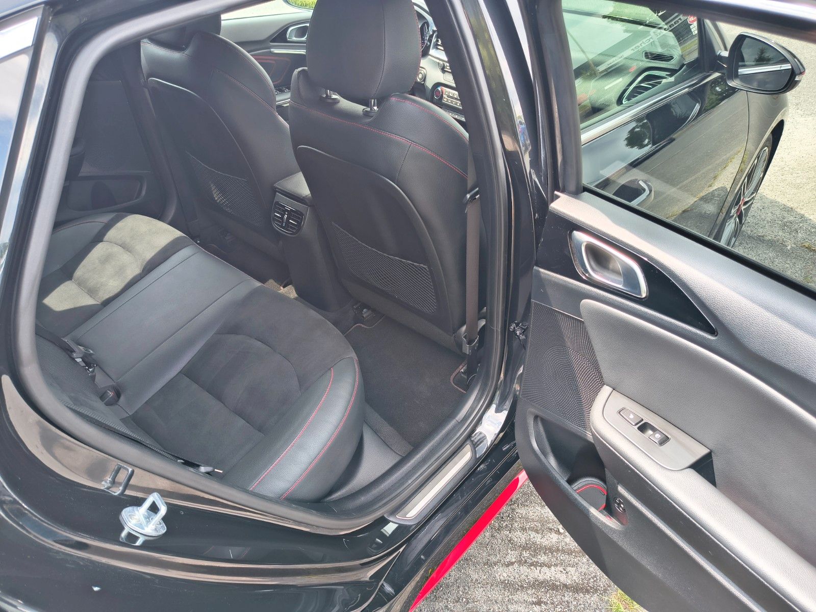 Kia pro cee'd GT - Samsaru's Car Outlet