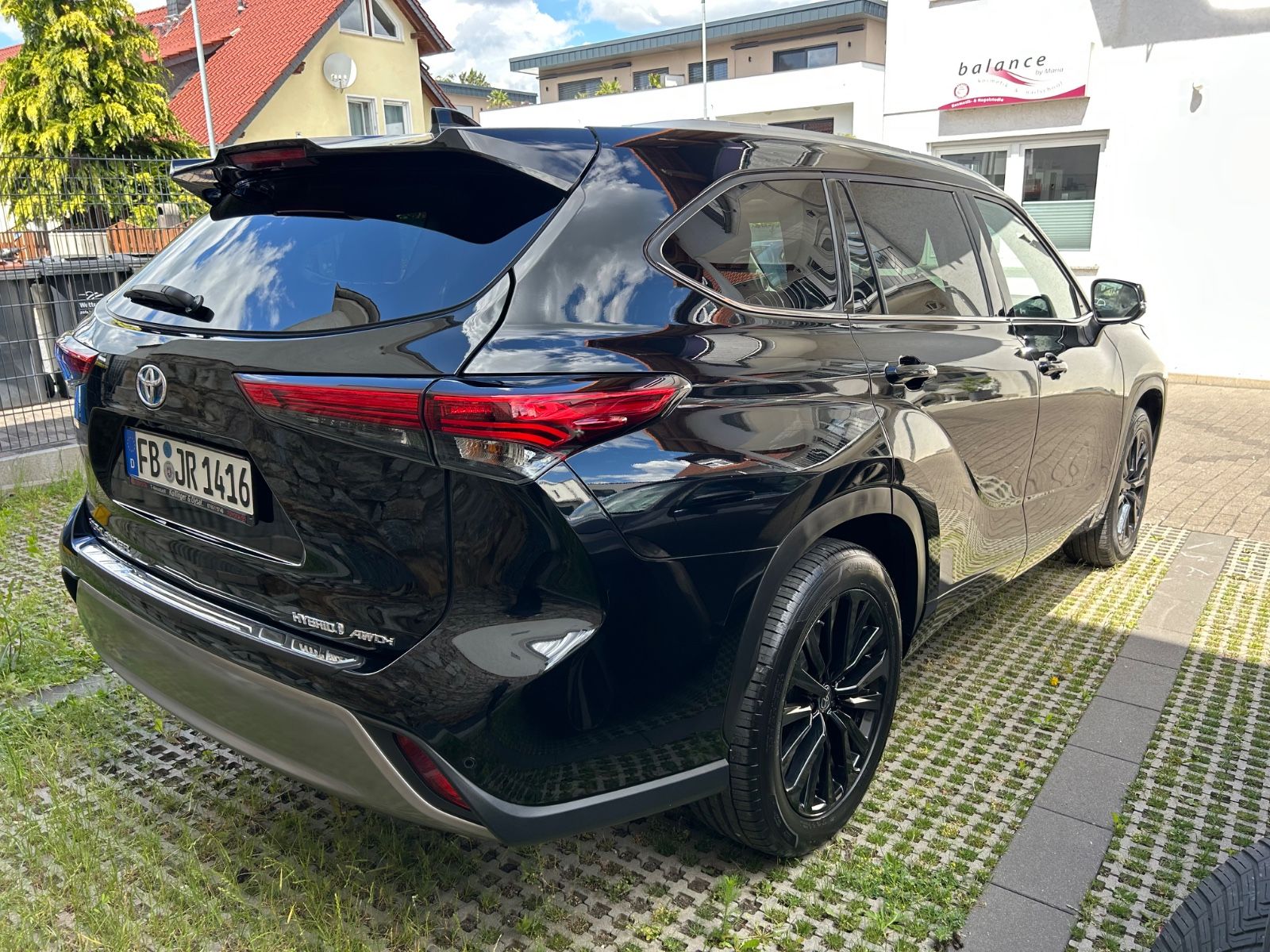 Toyota Highlander Hybrid Luxury AWD ( 7 Sitzplätze )
