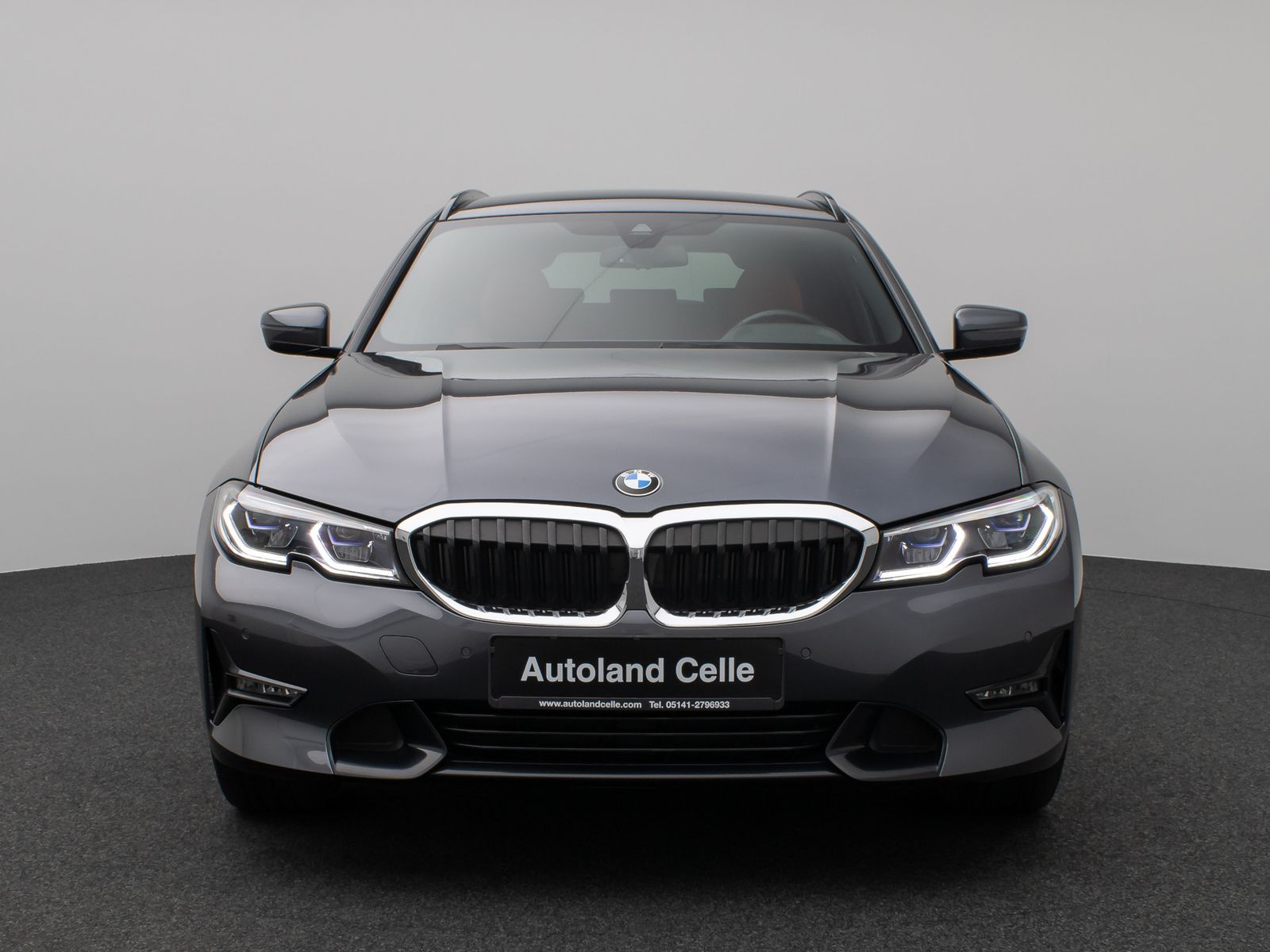 BMW 330i xD SportLine - Samsaru's Car Outlet