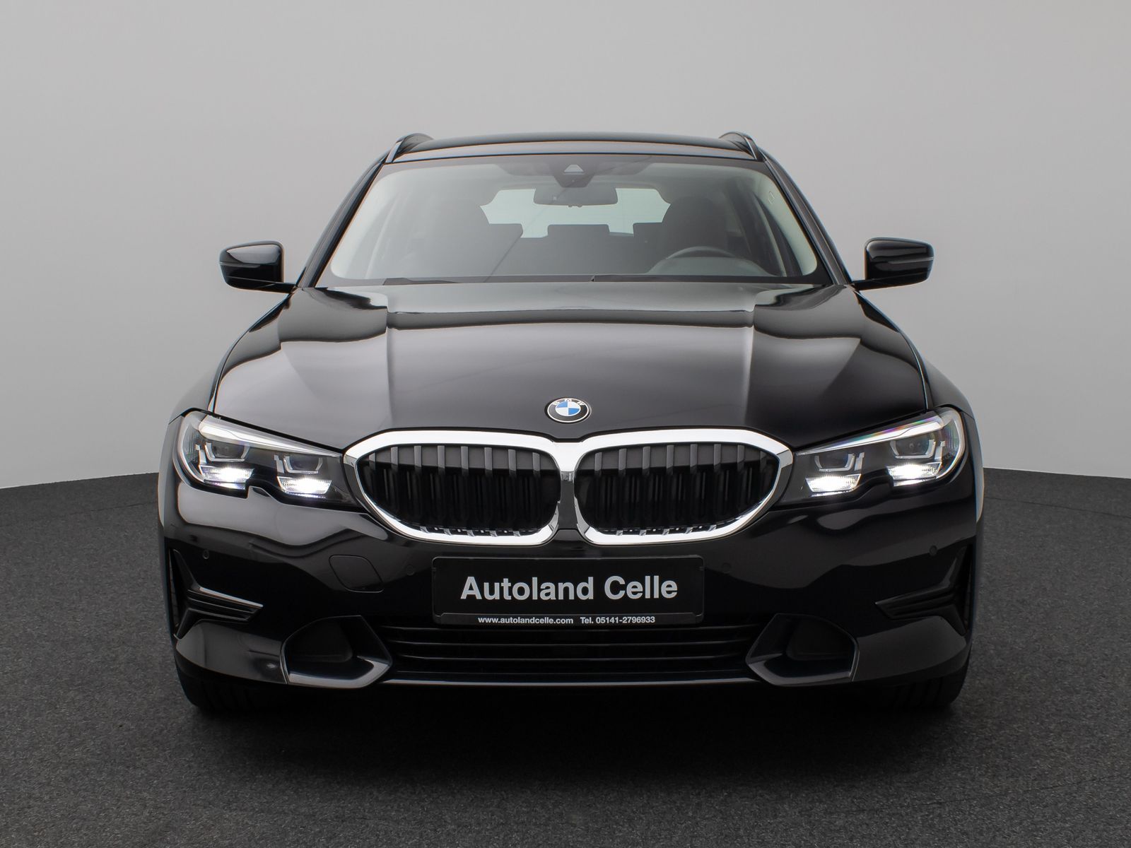 BMW 320d xD Sport Line - Samsaru's Car Outlet