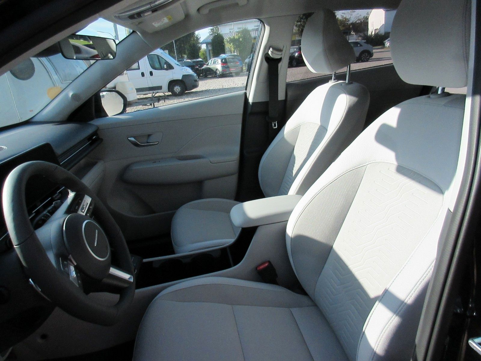 Hyundai Kona 1.6 GDi Hybrid Trend - Samsaru's Car Outlet