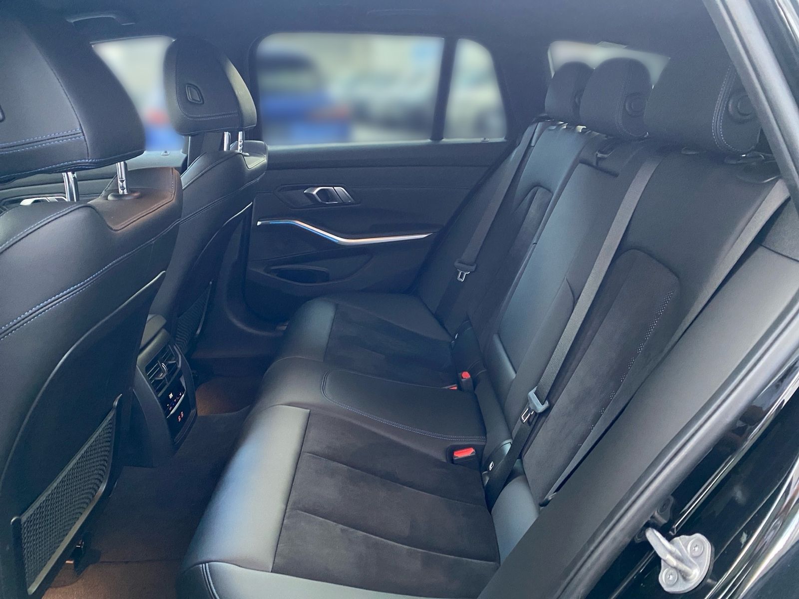 BMW 330e xDrive M Sport - Samsaru's Car Outlet