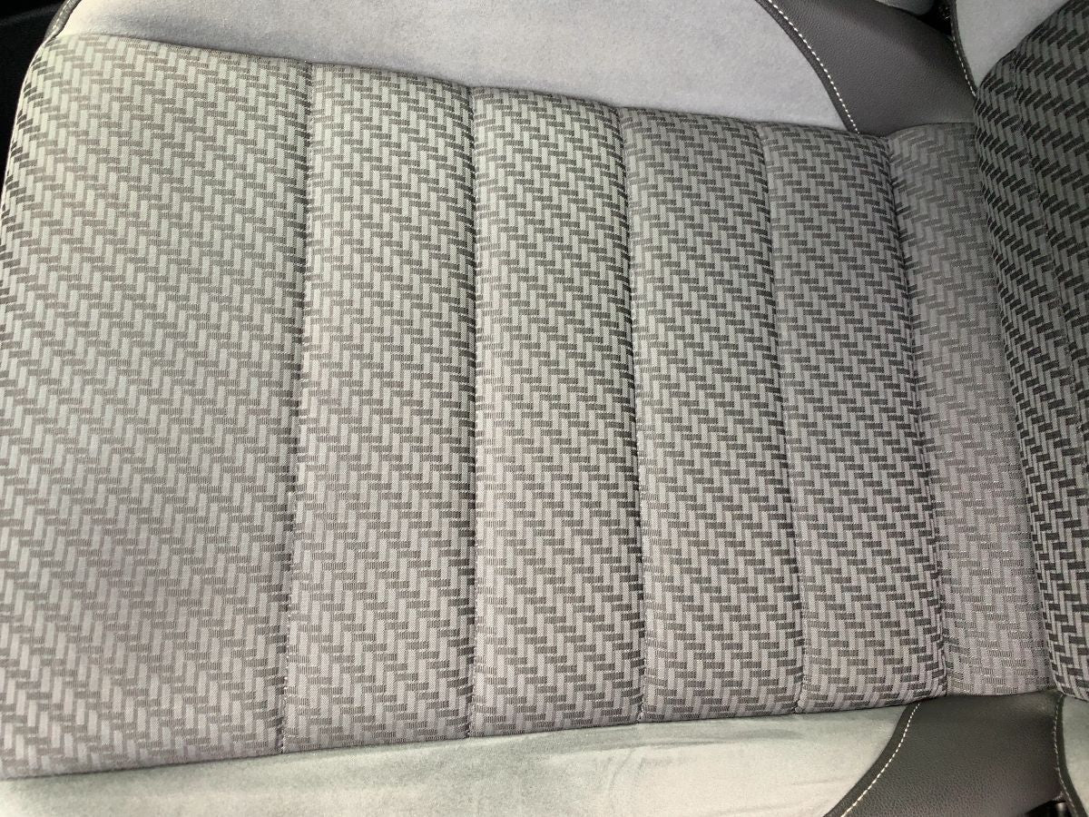 Volkswagen T-Roc 1.5 TSI R-LINE - Samsaru's Car Outlet