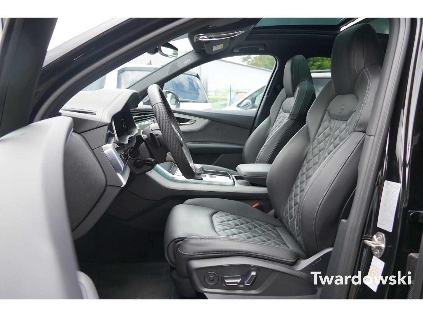 Audi Q7 S line 7-Sitzer Pano AHK Raute B&O 360° STHZ