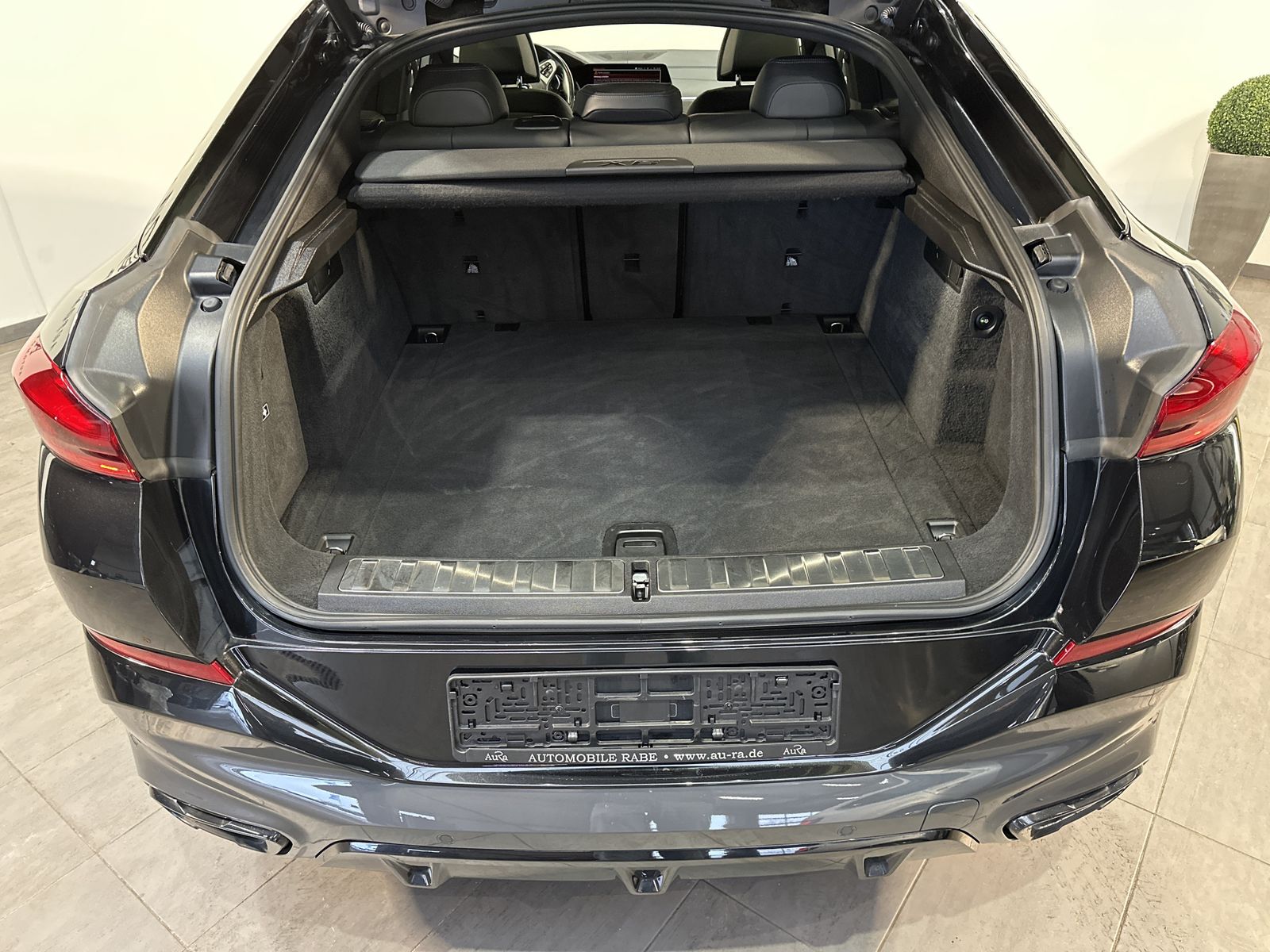BMW X6 xDrive40d M-Sport NAV+LASER+AHK+PANO+HEAD-UP