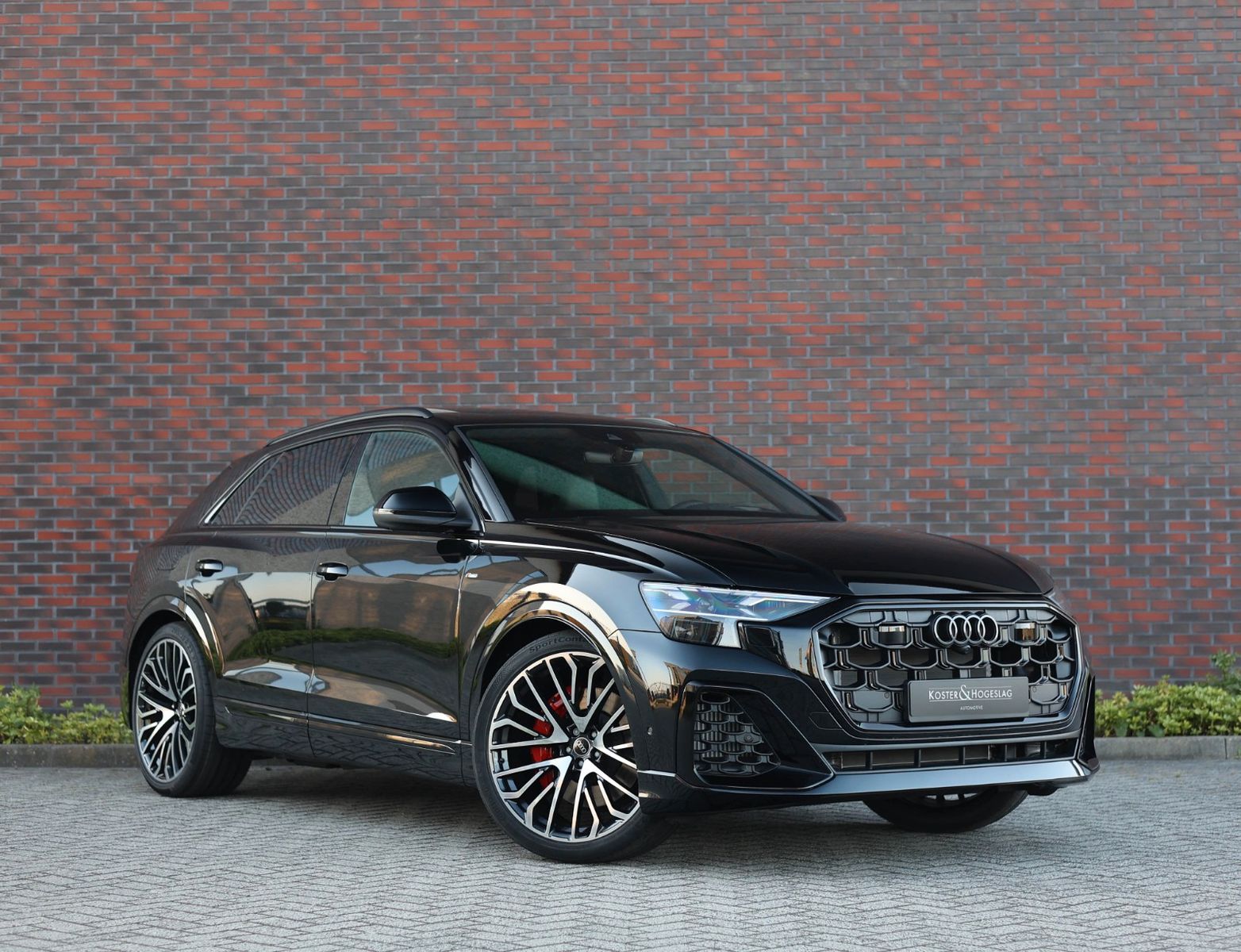 Audi Q8 60 TFSIe Quattro - Samsaru's Car Outlet