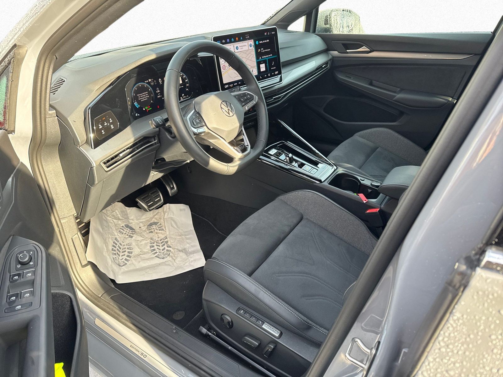 Volkswagen Golf VIII Style 1.5 eTSI 7-DSG NAVI KLIMA PDC