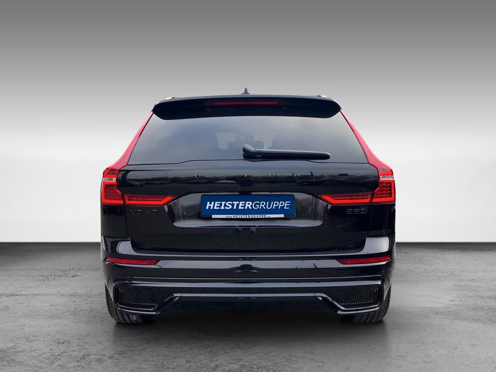 Volvo XC60 B5 AWD  Plus Black Edition+Ki-Sitze+AHK+