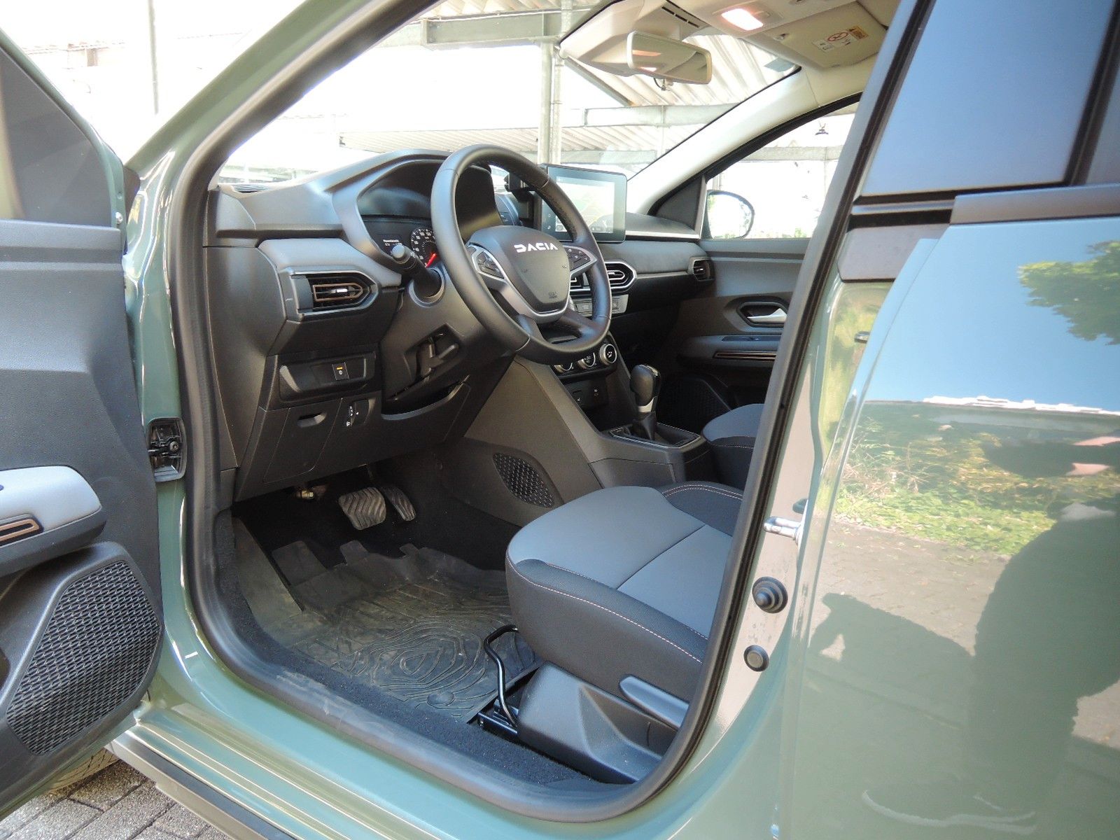 Dacia Sandero TCe 90 CVT Stepway Extreme  GJR,Glasdach