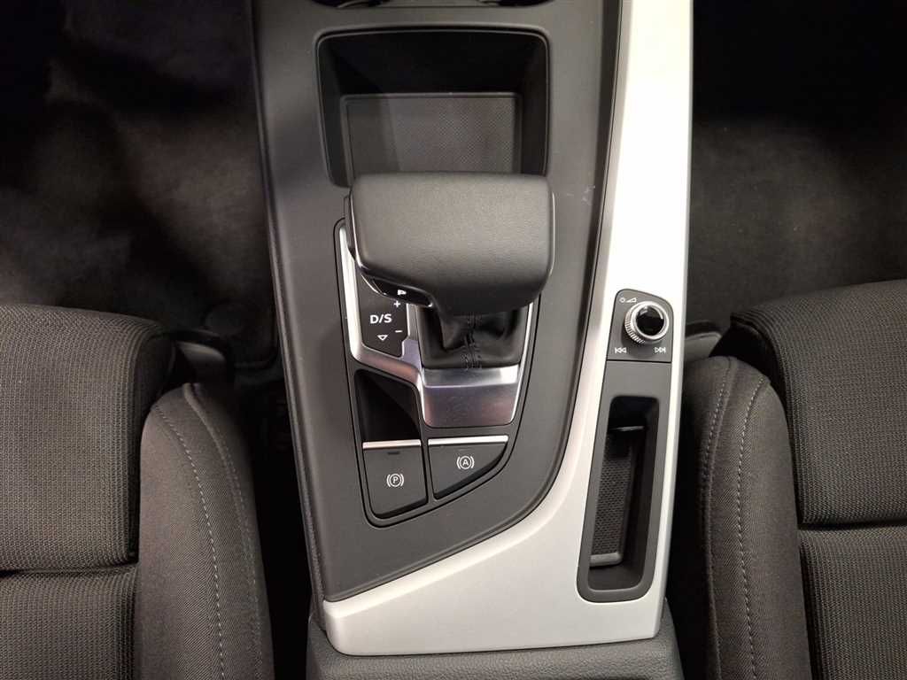 Audi A4 Avant S line 35 2.0 TFSI S-tronic - Samsaru's Car Outlet