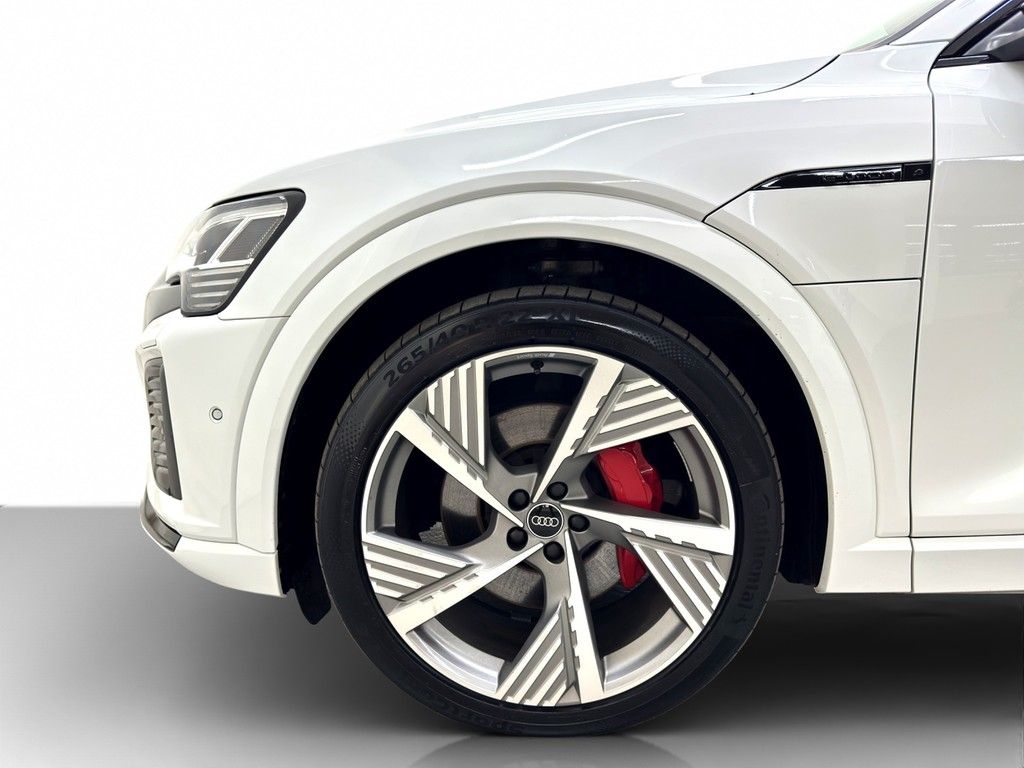 Audi Q8 S line 55 e-tron quattro AHK*NAVI*SHZ*MATRIX*