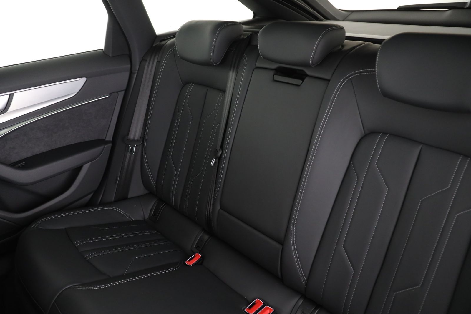 Audi A6 Avant 45 TFSI S tronic S line | PANO | AHK |